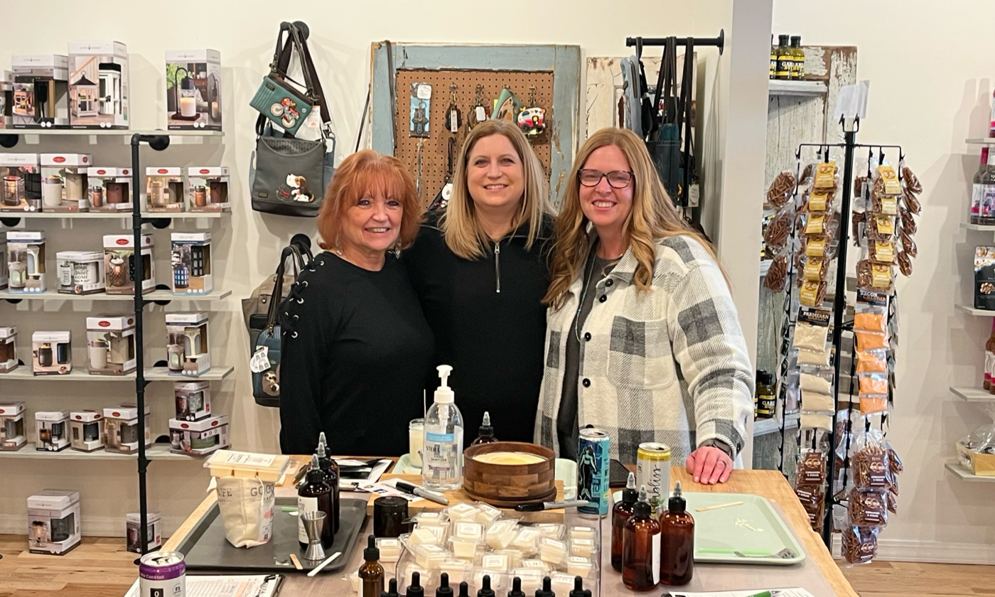 Pour your own creative sessions - Pour Candles, Large Wax Melts and/or Air Fresheners