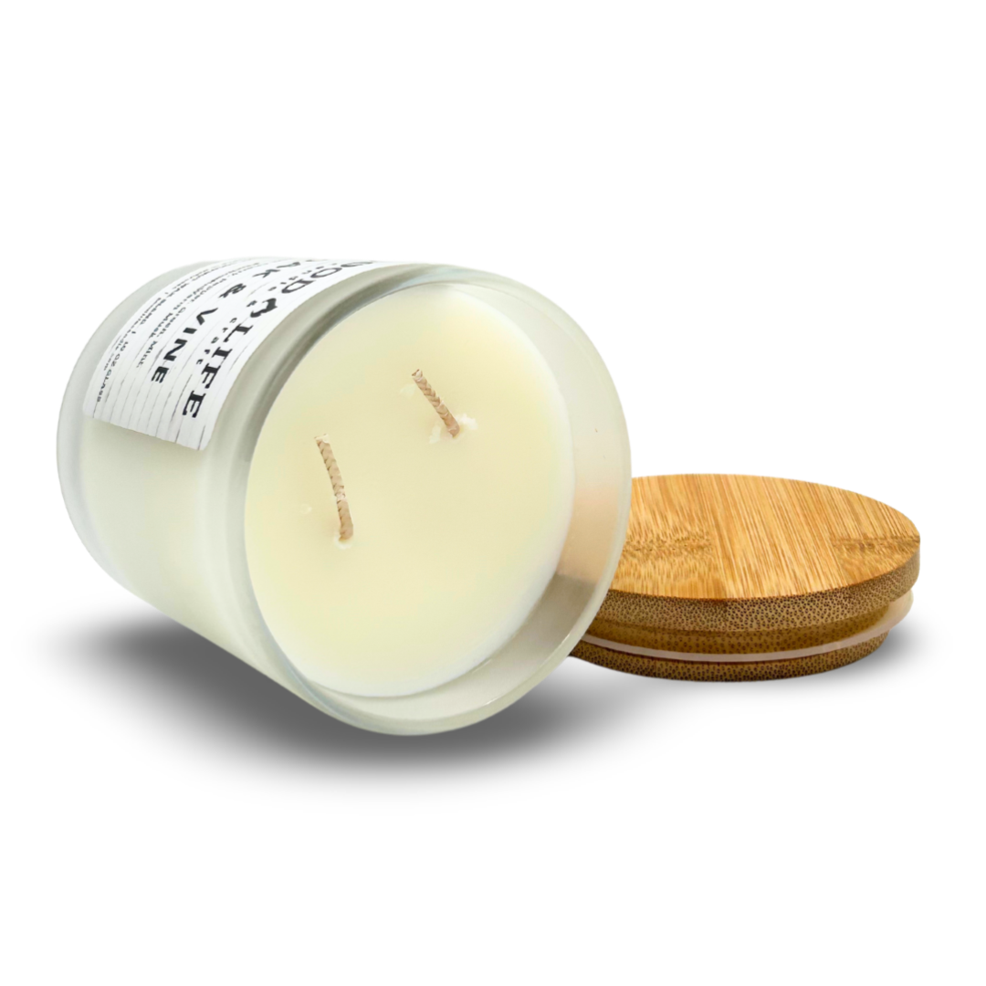 Oak & Vine Scented Candle